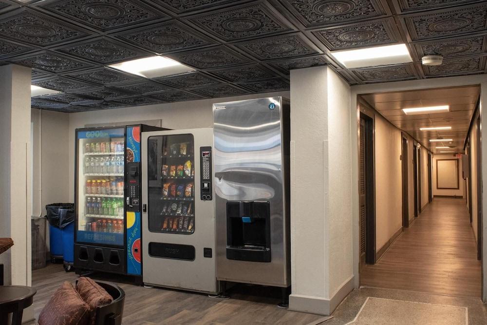 Americas Best Value Inn Dearborn Zewnętrze zdjęcie